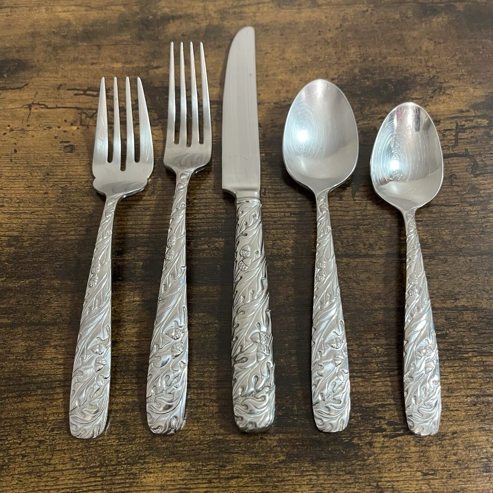 Vtg Reed And Barton Oakleaf Acorn 5 Piece Place Setting Stainless Steel Flatware